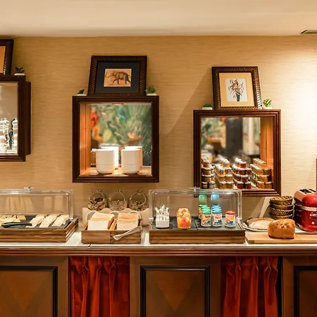 Montparnasse Hotel