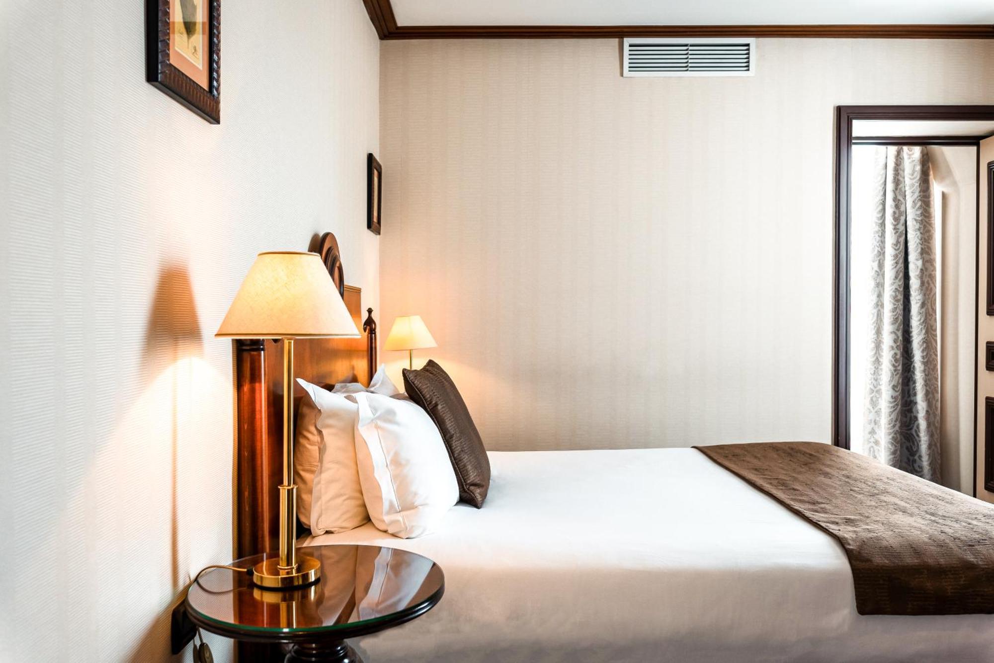 Hotel Montparnasse 4*